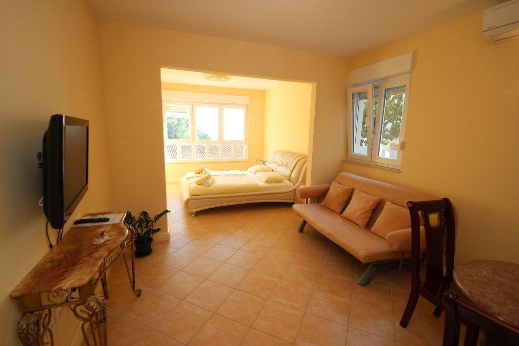Apartmani Villa Astra & Pinija