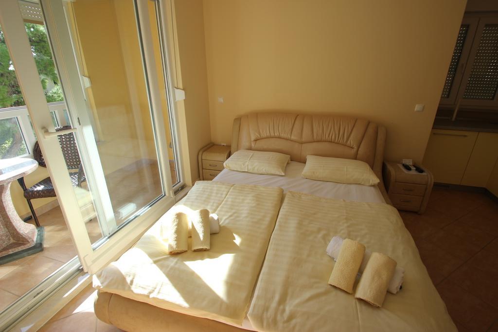 Apartmani Villa Astra & Pinija