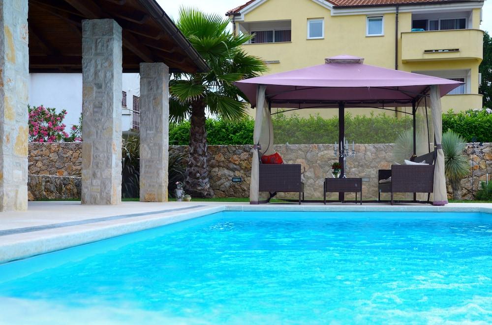 Luxury Villa Bernarda