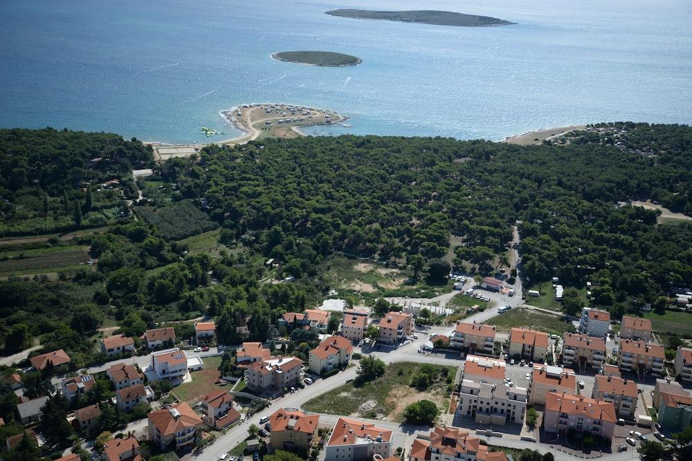Apartments Oliva