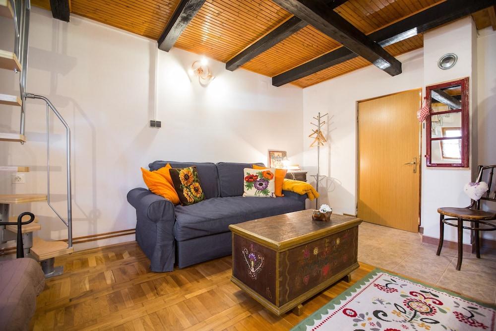 Suncani Apartments