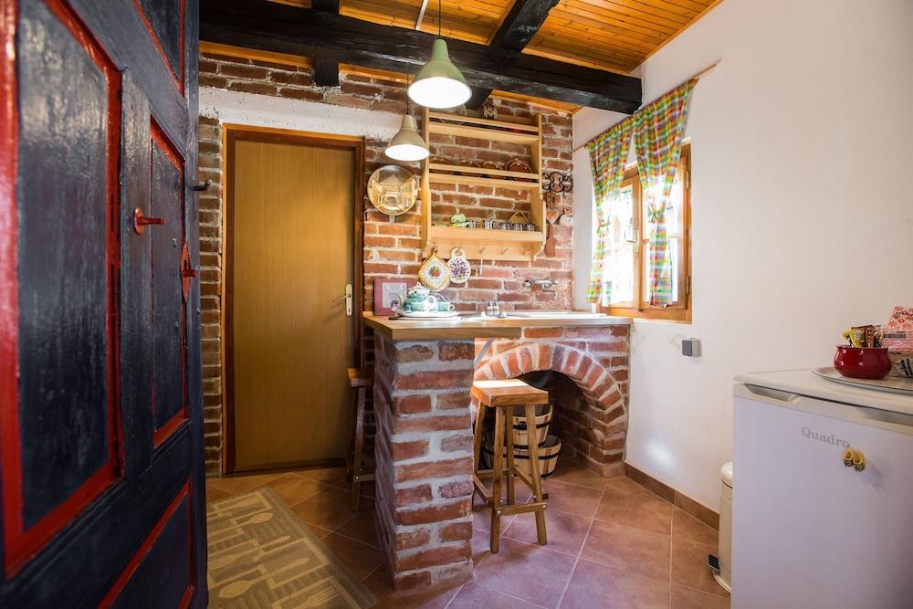 Suncani Apartments