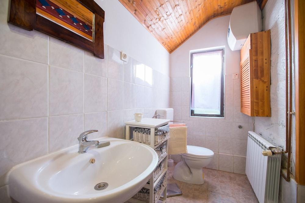 Suncani Apartments