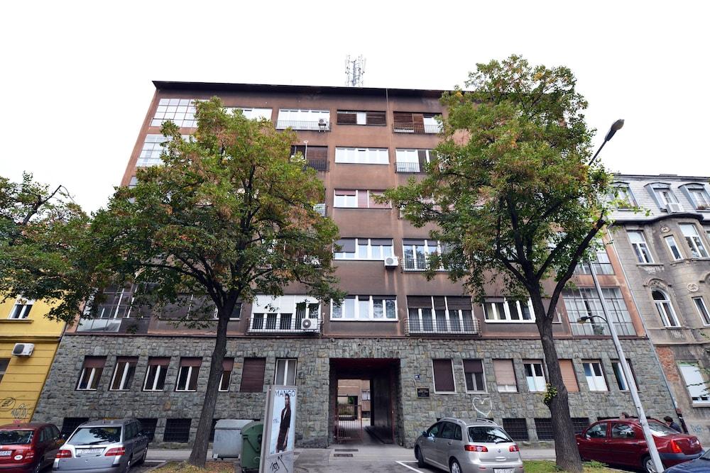 Apartments First Choice Centar
