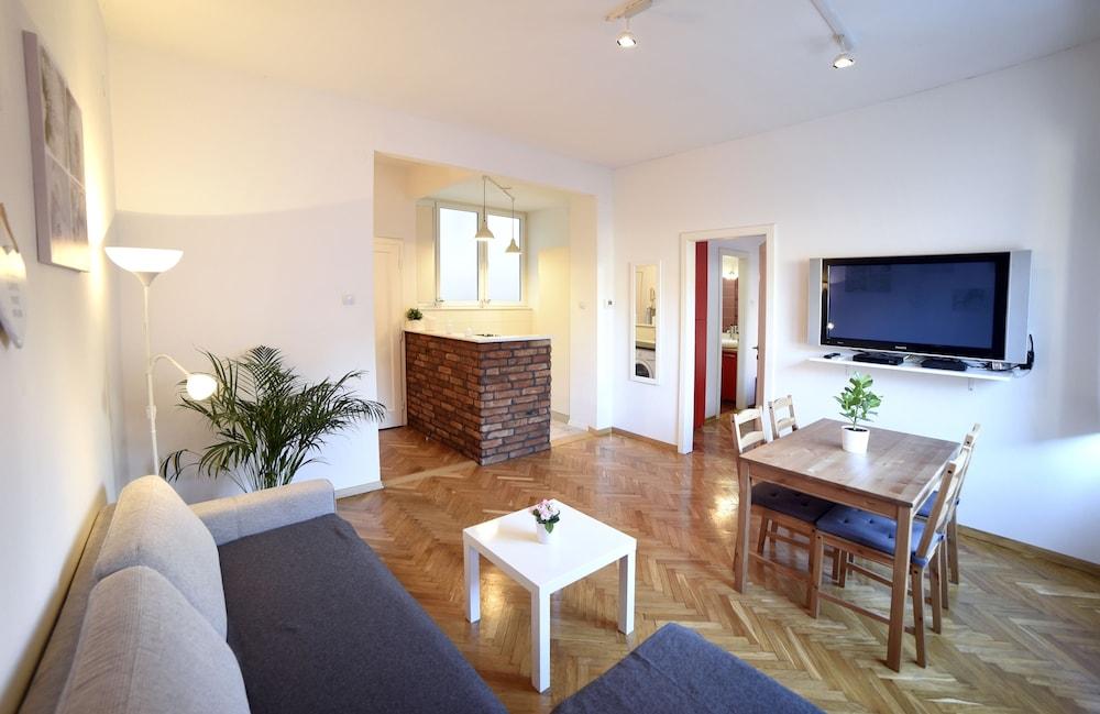 Apartments First Choice Centar