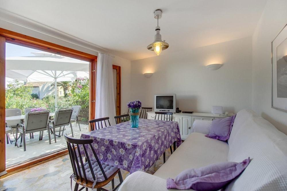 Villa Mirta