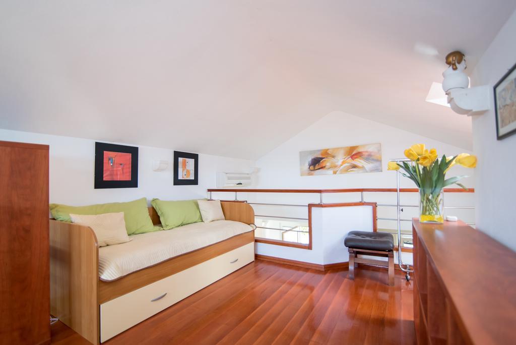 Apartments Vrandecic