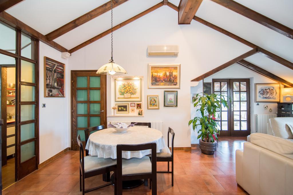 Apartments Vrandecic
