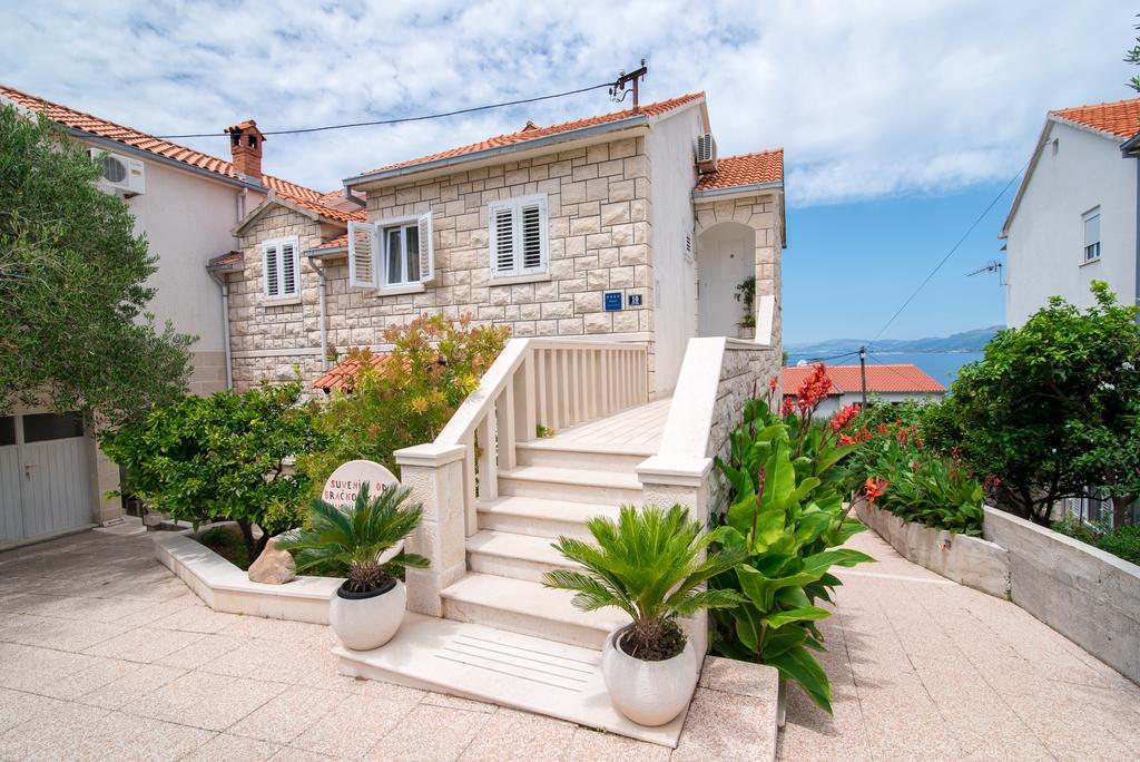 Apartments Vrandecic