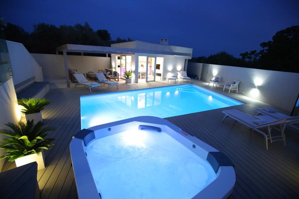 Lalic Gallery Villa