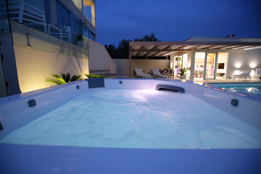 Lalic Gallery Villa