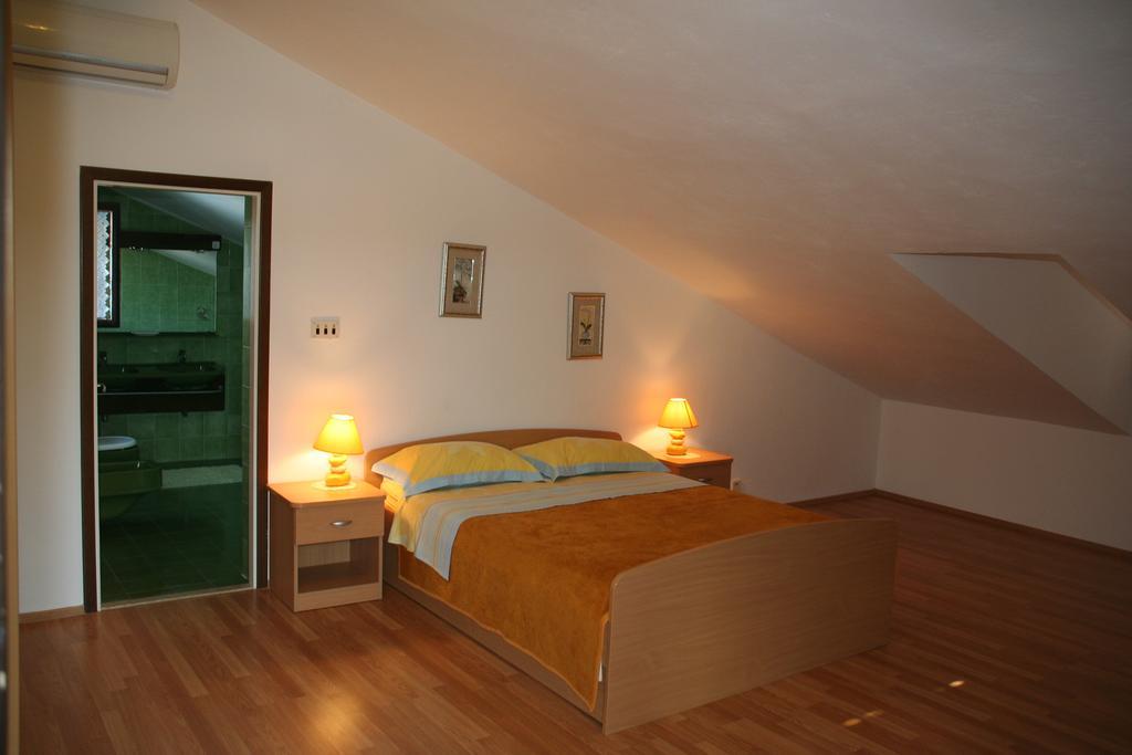 Apartments Villa Falcon