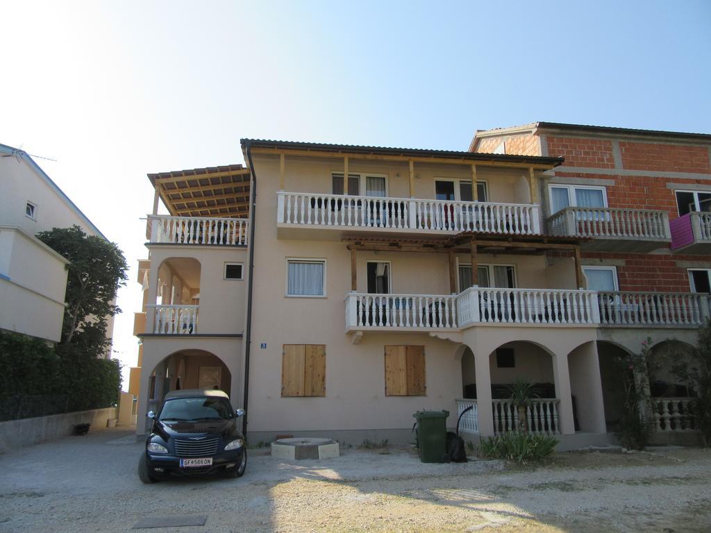 Apartments Ninske Vodice