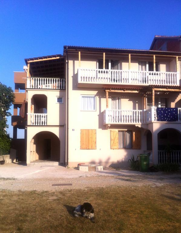 Apartments Ninske Vodice