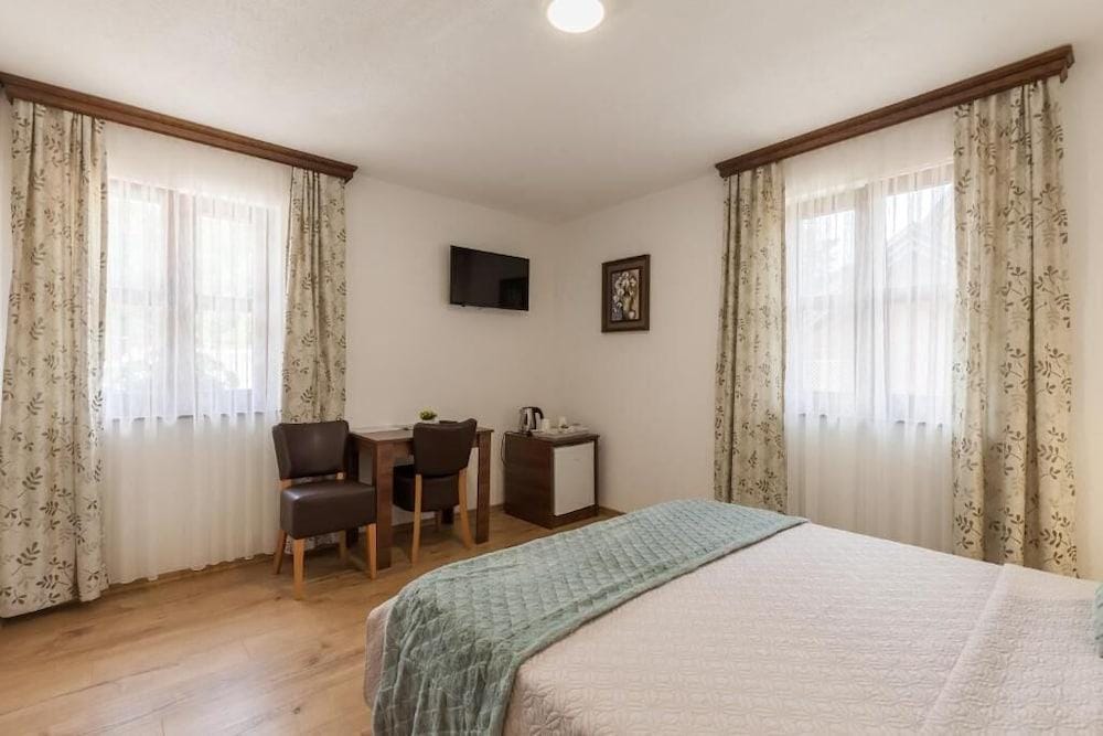 Rooms Imperial House