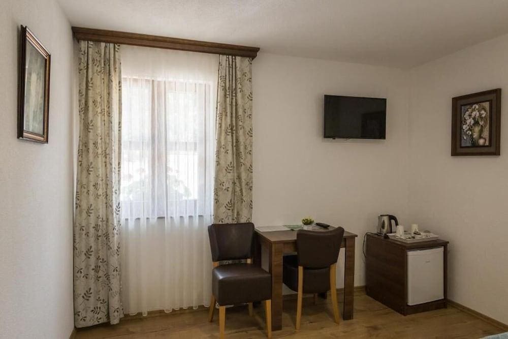 Rooms Imperial House