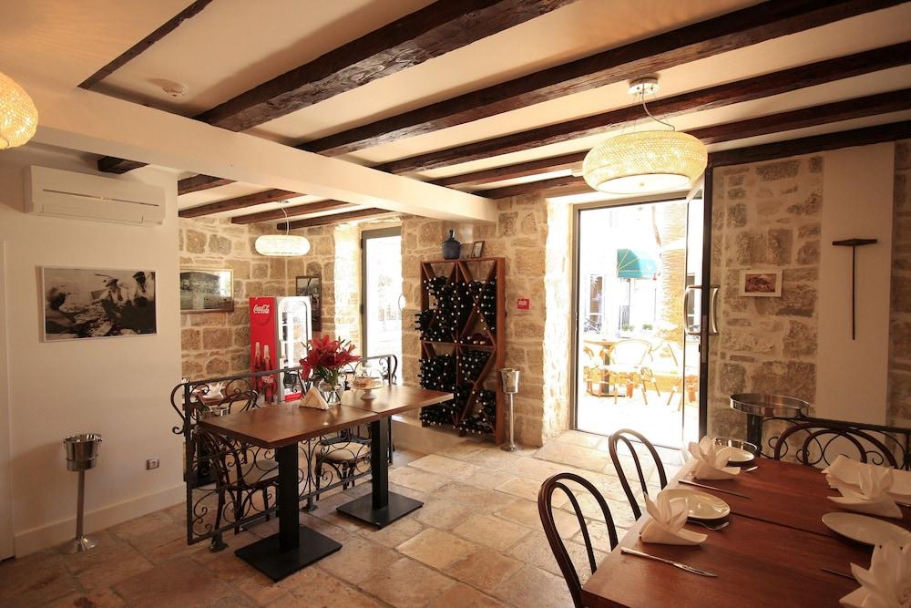 Hotel Fabris -Luxury Inn