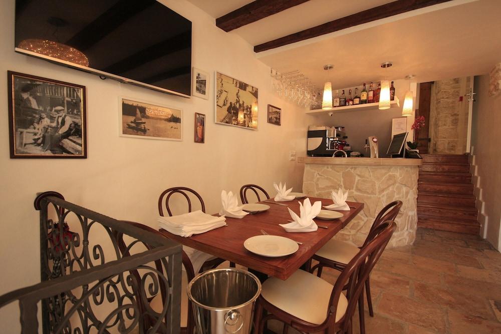 Hotel Fabris -Luxury Inn