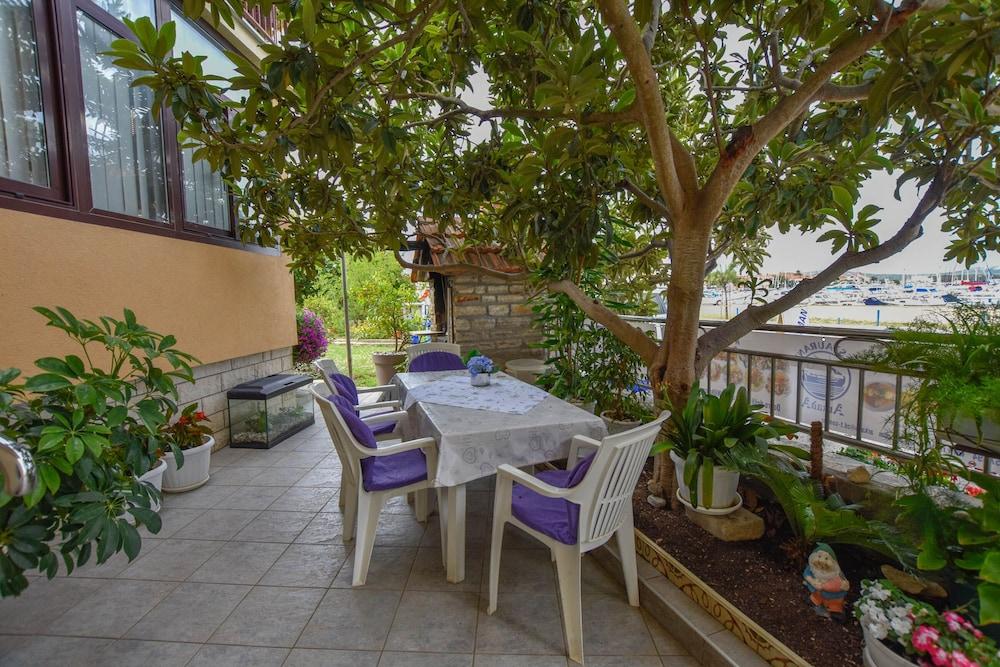 Apartment Desa