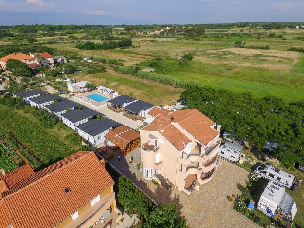 Apartments Medanic