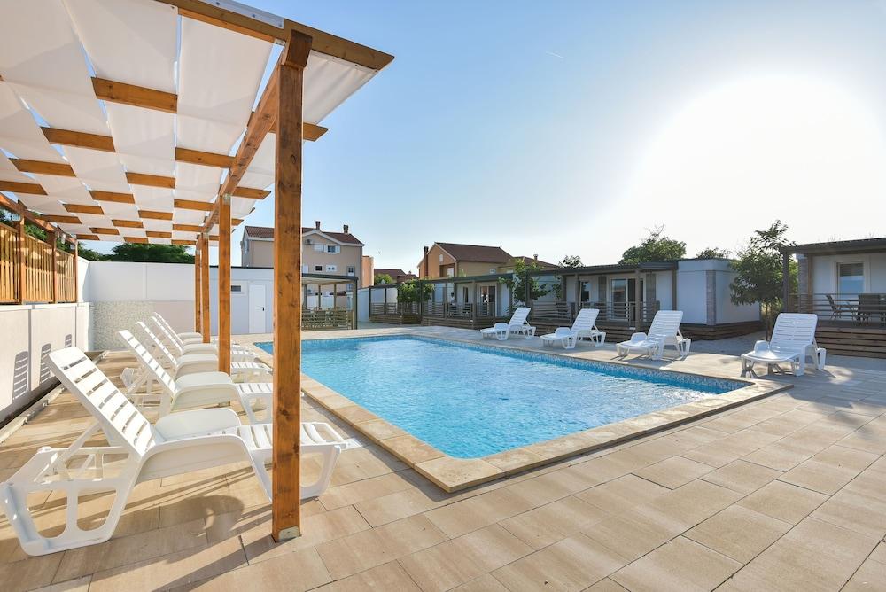 Apartments Medanic