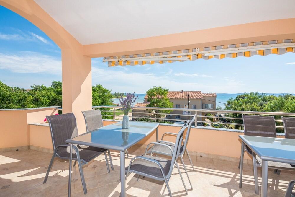 Apartments Medanic