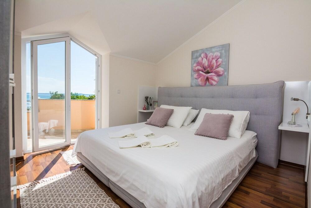Apartments Medanic