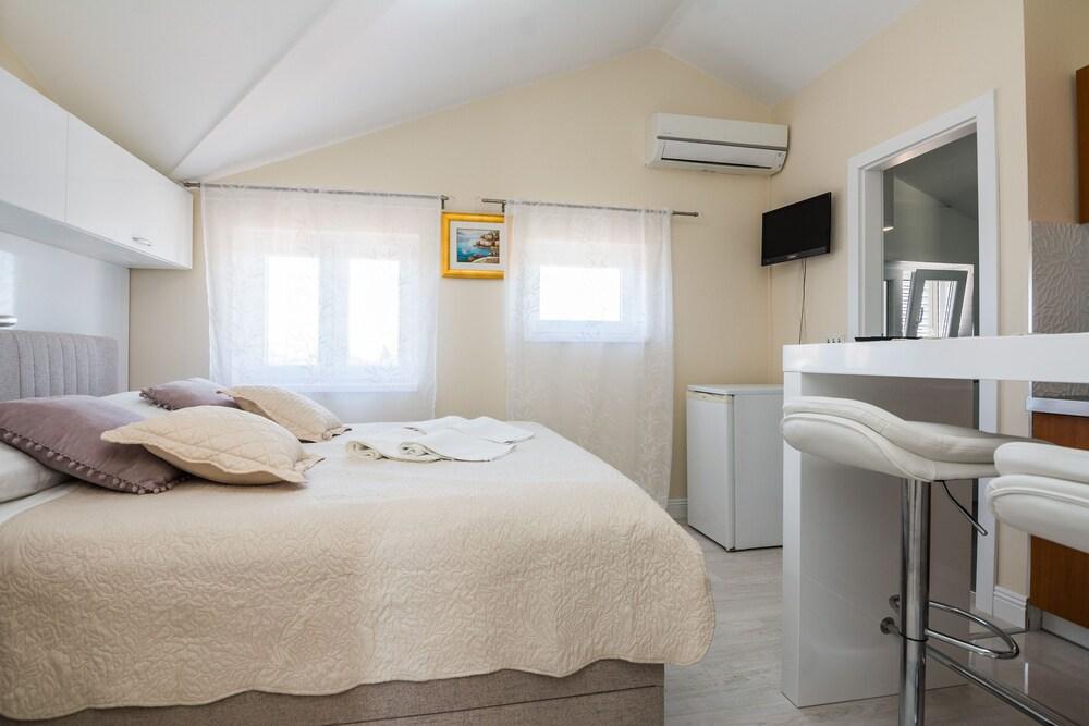 Apartments Medanic