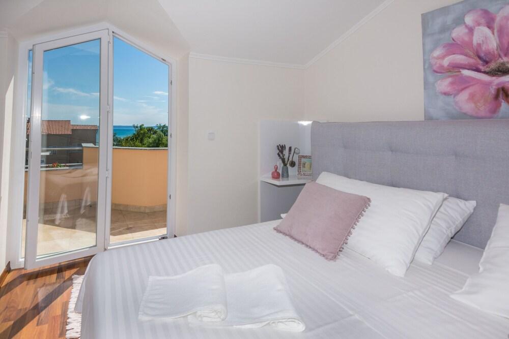 Apartments Medanic