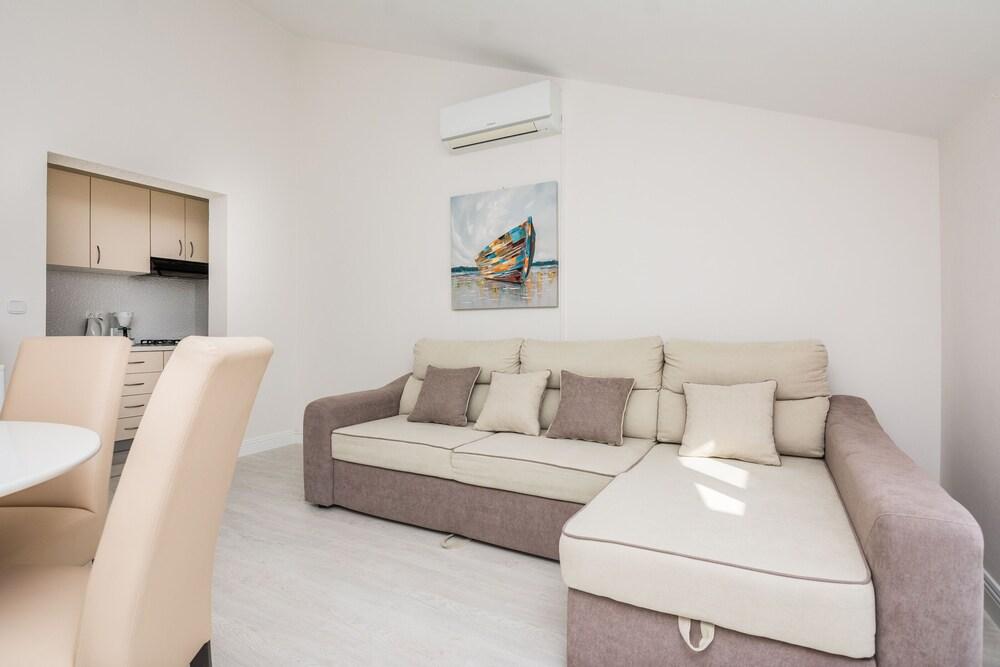 Apartments Medanic