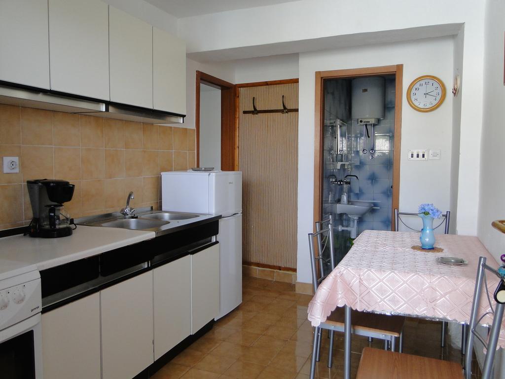 Apartments Roko Bilo
