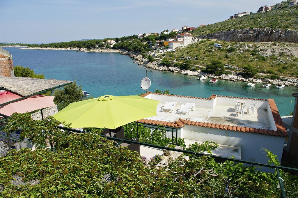 Apartments Roko Bilo
