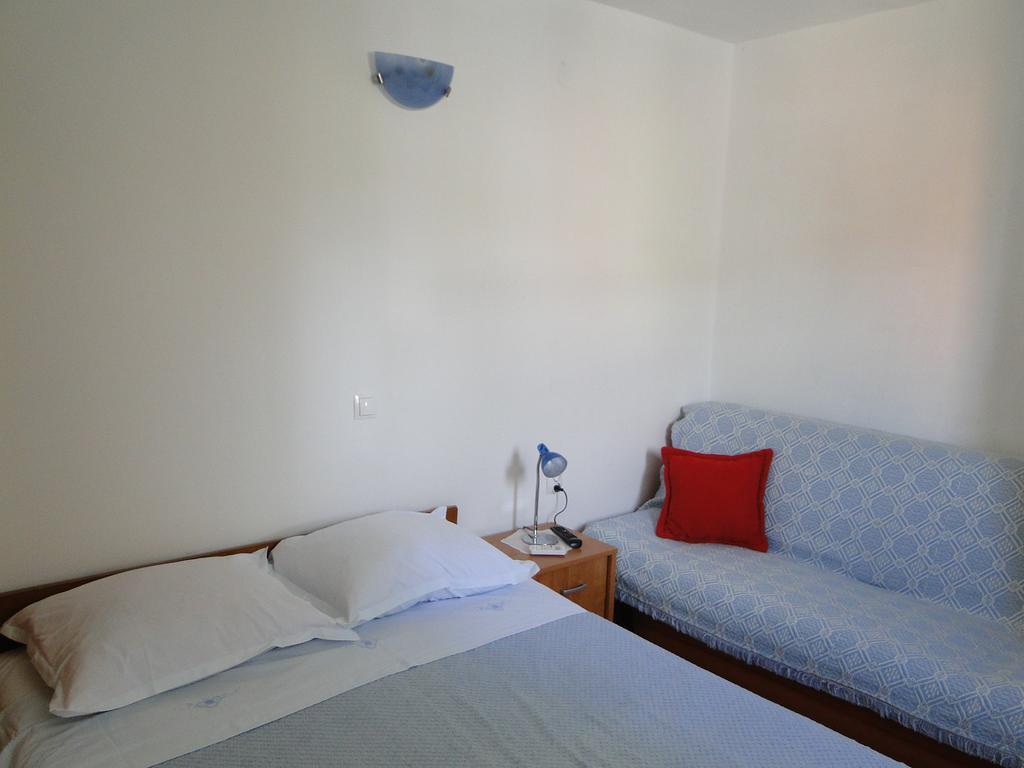 Apartments Roko Bilo