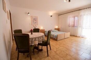 Apartments Gorana