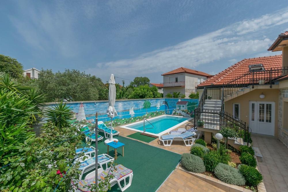 House Vila Rosales