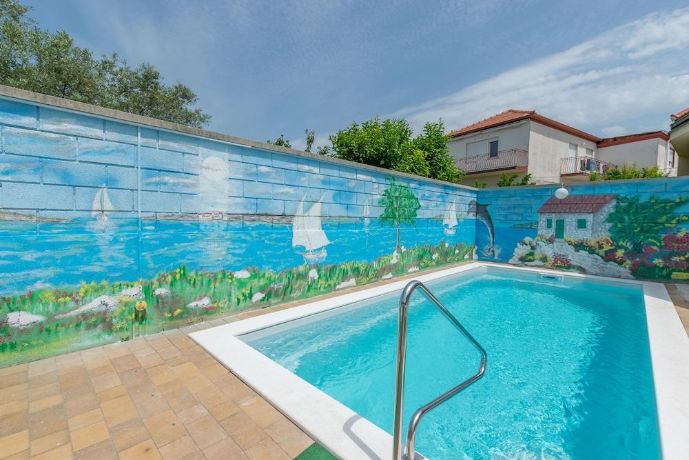 House Vila Rosales