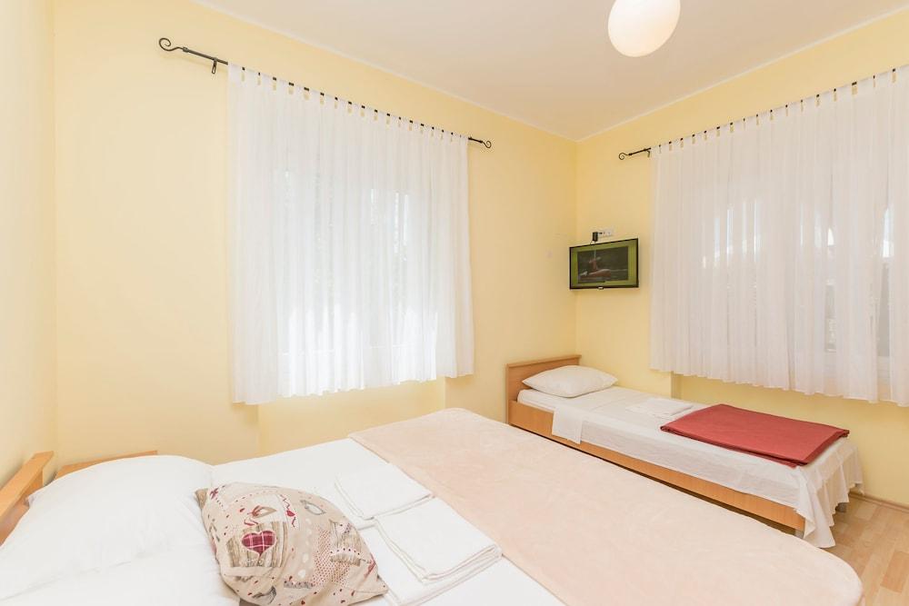 House Vila Rosales