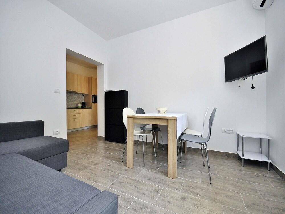 Apartments Daniel