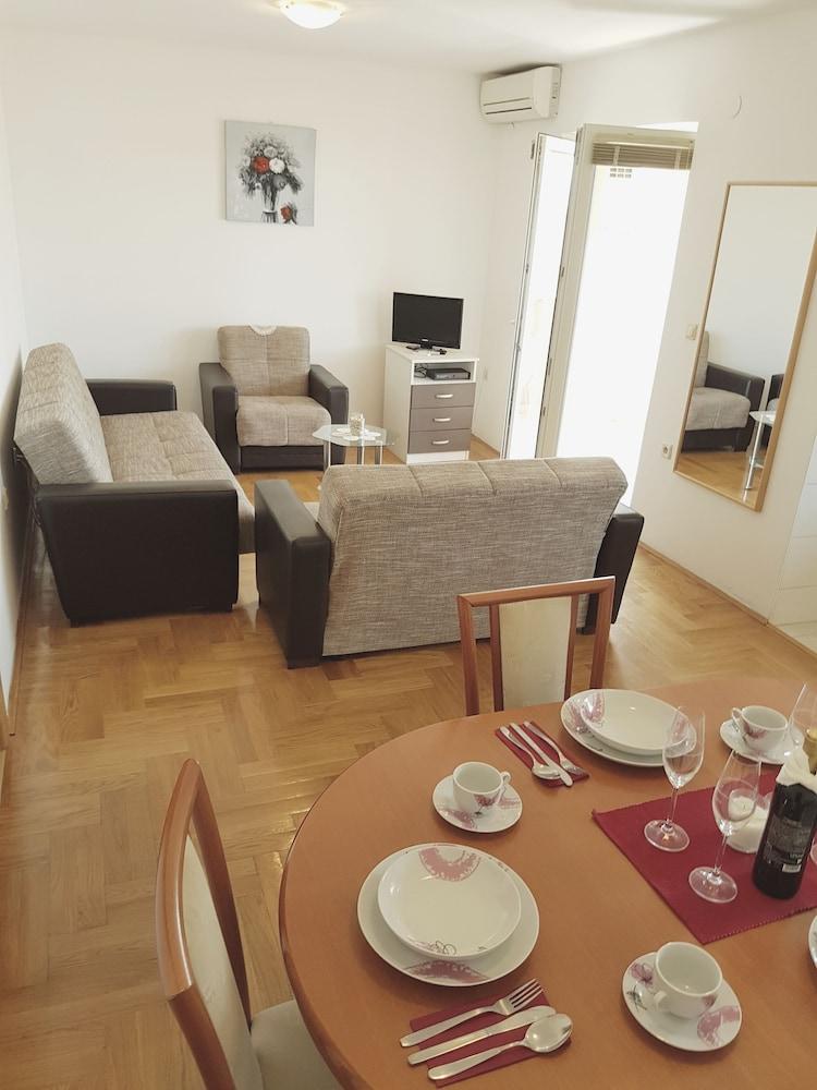 Apartments Dunja Malinska