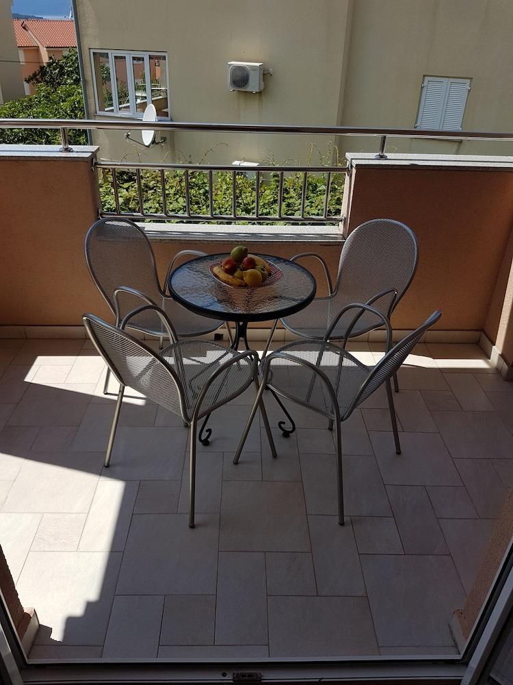 Apartments Dunja Malinska