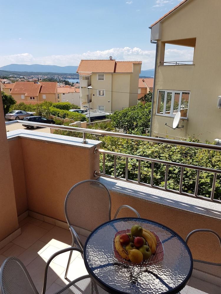 Apartments Dunja Malinska