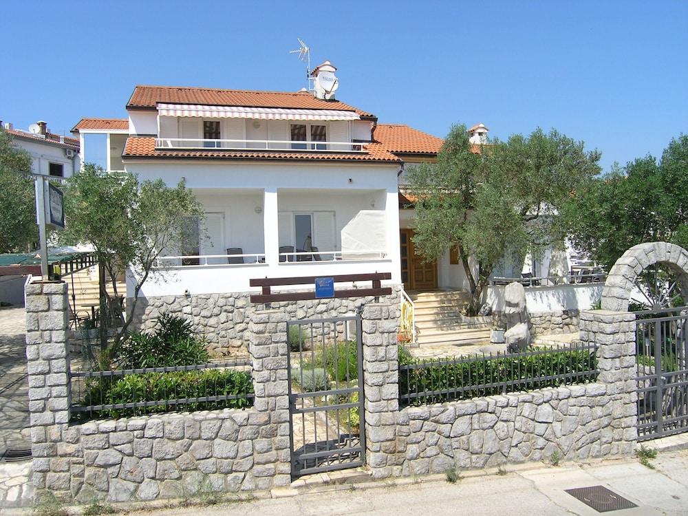 Apartments Oribella