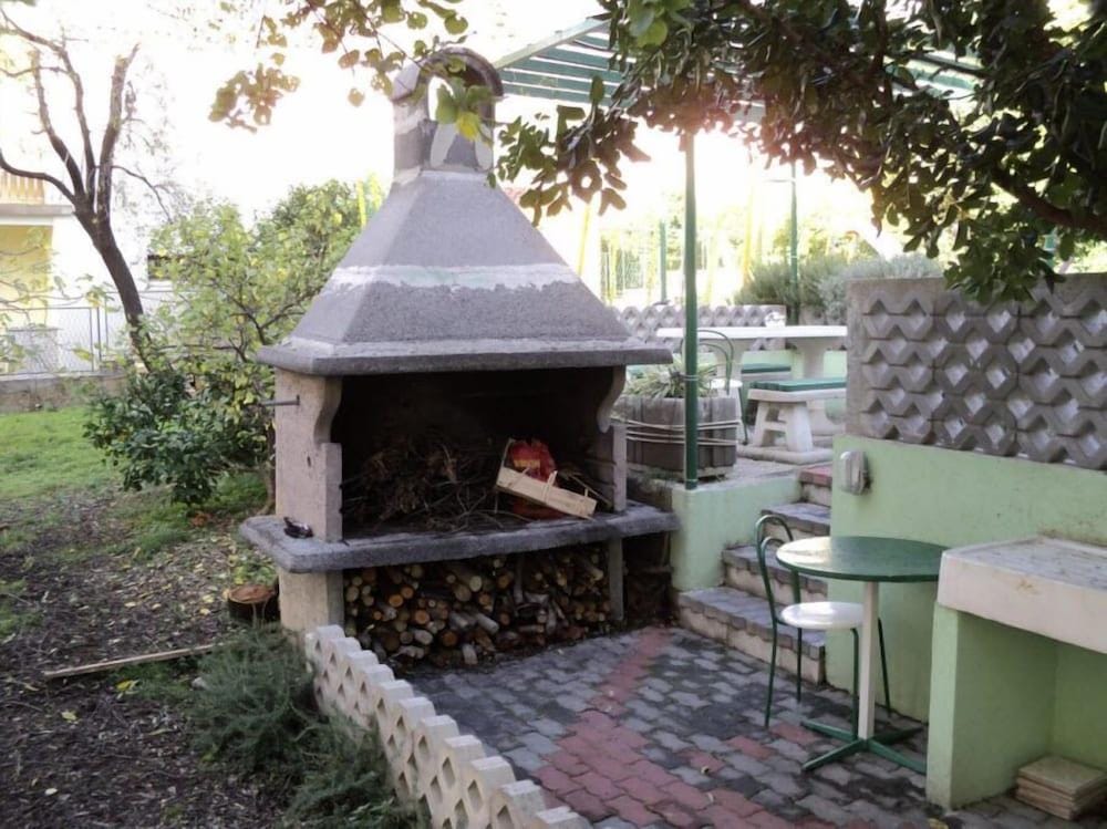 Beach Resort Apartments Bucina