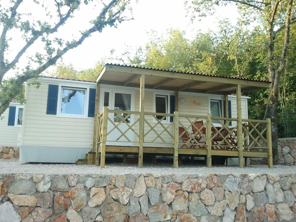 Camp Slamni