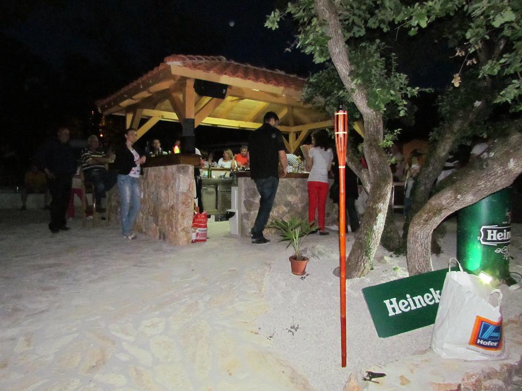 Camp Slamni