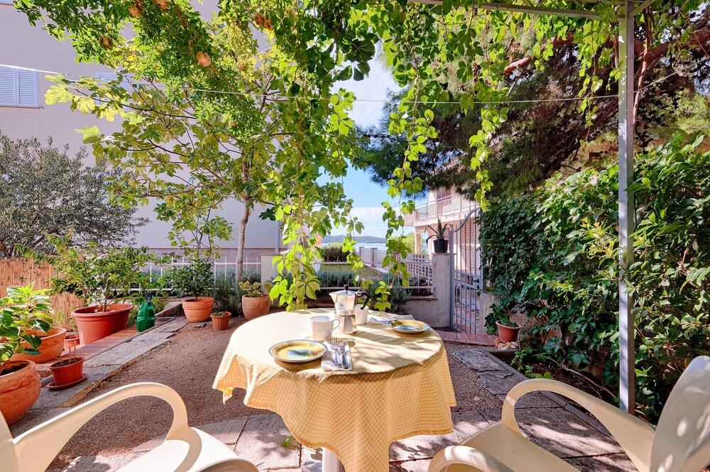 Apartments Mediteraneo