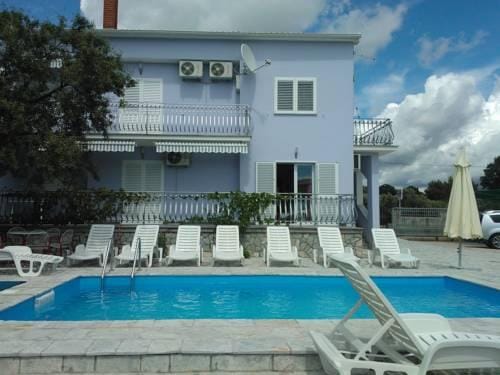 Apartments Jerine