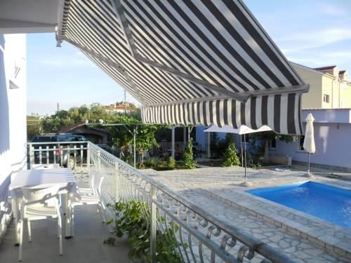 Apartments Jerine