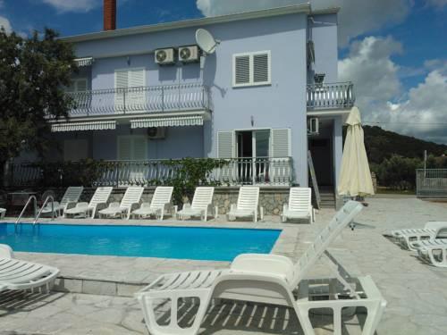 Apartments Jerine