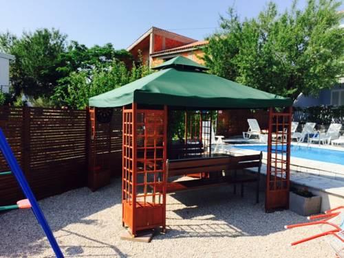 Apartments Jerine